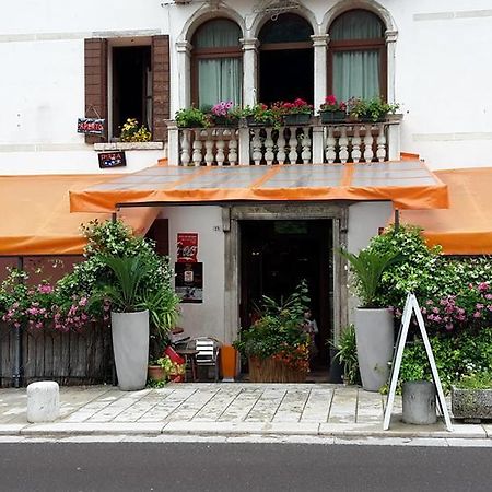 Ristorante Pizzeria Al Mondo Valstagna المظهر الخارجي الصورة